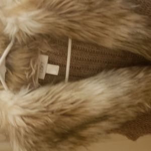 Loft small fur trim vest